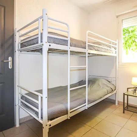 Awesome In With Wifi Holiday home
